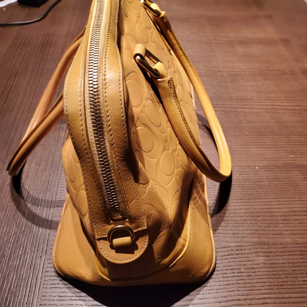 Coach | Yellow | Signature Satchel